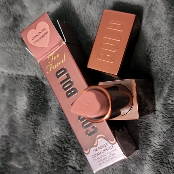 Too Faced Lady Bold x 2 Lipstick Set - Picture 6 of 7